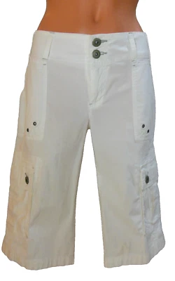 Pantalones cortos cargo Old Navy 6 blancos seis bolsillos bermudas tiro medio para mujer en muy buen estado Foto 1 de 4