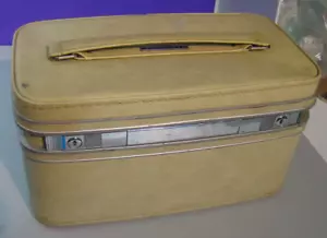 Vintage Samsonite Fashionaire Hardside Ladies Beauty Train Case Yellow - Picture 1 of 18