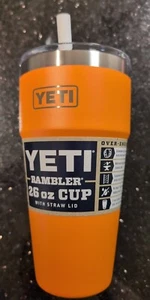 Yeti Rambler 26 Unzen stapelbarer Becher mit Stroh - Königskrabbe orange KCO - Bild 1 von 2