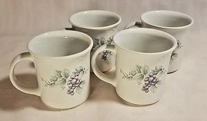 SET of 4 - Pfaltzgraff China GRAPEVINE Ceramic Coffee/ Tea Mugs USA Preowned - Picture 1 of 4