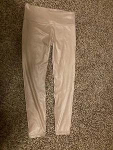Athleta Elation Shimmer Tight in Powervita Größe Medium Mokka Latte hellbraun beige - Bild 1 von 3