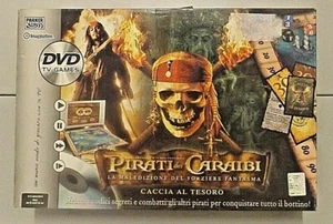 GIOCO IN SCATOLA RARO ITA PIRATI DEI CARAIBI DVD MALEDIZIONE FORZIERE PARKER KM - Picture 1 of 3