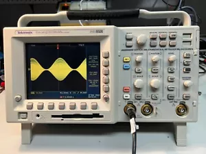 Tektronix TDS3032 300MHz Oscilloscope Colour TFT Tested - Picture 1 of 2