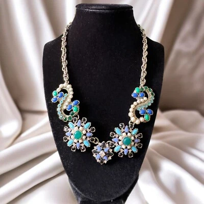 Collar firmado por ANN TAYLOR costero elegante declaración tono plata estrás Foto 1 de 4