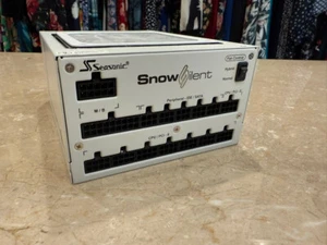 Seasonic SnowSilent 1050 Watt 80 Plus Platinum Modular Power Supply - Photo 1/5