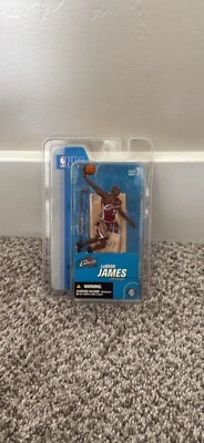 2005 MCFARLANE - 3 INCH - 2ND EDITION - LEBRON JAMES CLEVELAND CAVALIERS - NEW  - Image 1 of 3