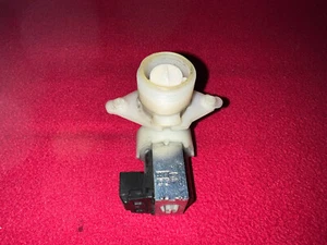 Magnetventil - Wasserventil für Waschmaschine Bauknecht WAK 7551 Originalteil - Bild 1 von 3
