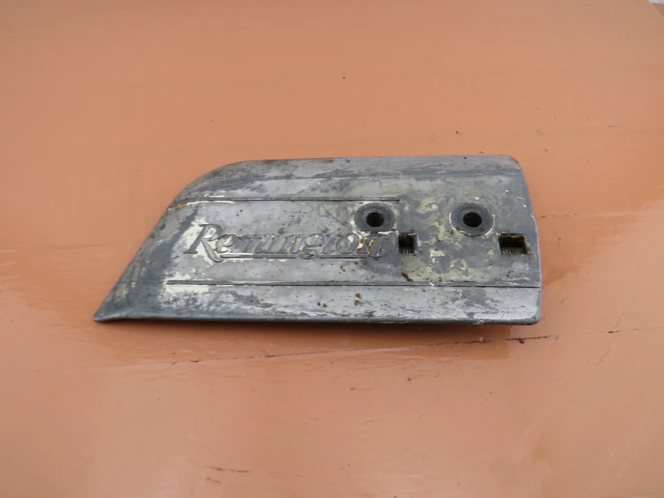Remington Logmaster Chainsaw OEM Clutch Cover 48817 - Image 1 of 4
