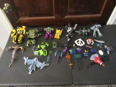 Transformers Hasbro / Takara TOMY  Lot PARTS FIGURES WEAPONS  2006 2007 AND MORE - Image 1 of 4