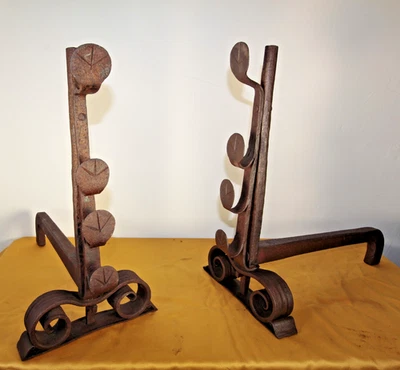 Paire de Landiers Chenets en fer forgé sans aucunes soudures époque Louis XIII - Photo 1/4