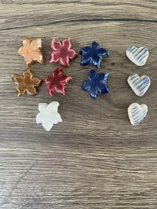 Lot de 10 anciens boutons en céramique diamètre 2,8 et 2 cm - Picture 1 of 4