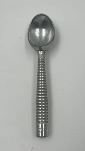 Vintage Aluminum Ice Cream Scoop Ribbed Handle Made in Taiwan - Picture 1 of 5