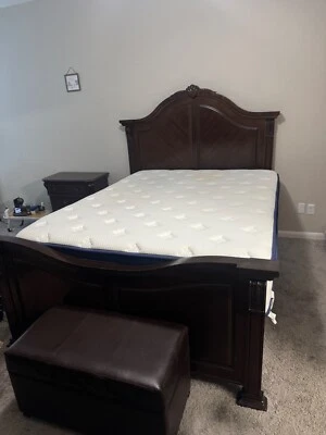 juego de muebles de dormitorio queen usados Foto 1 de 4