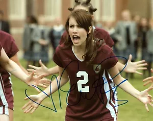 Foto autografiada de Emma Roberts Wild Child firmada 8x10 #4 amapola - Imagen 1 de 1