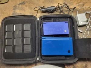 Nintendo Dsi Xl + Dsi And 21 Games - Picture 1 of 17