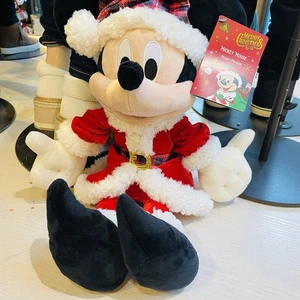 NEU DLR Disney Parks 2025 Weihnachten Santa Mickey Mouse Plüschtier Stofftier - Bild 1 von 2