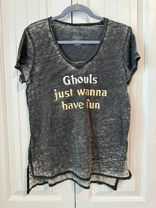 Camiseta Ghouls Just Wanna Have Fun Greyson Threads Halloween Cuello en V Lavado Ácido L - Imagen 1 de 6