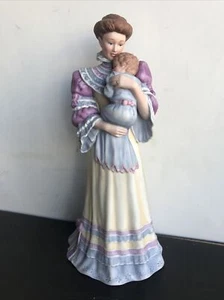 "Figura de porcelana fina Lenox "Momento apreciado" madre e hijo victorianos 9"" de alto" - Imagen 1 de 8