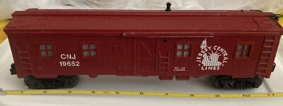 CNJ 19652 Lionel O scale illuminated model train car used missing light 12 inch - Image 1 of 4