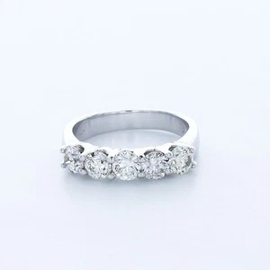 1.5 CTW Lab-Created Diamonds E/VS2 Round Cut 14K White Gold Classic Wedding Ring - Picture 1 of 4