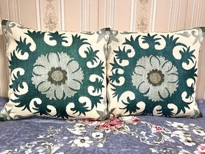 2 Piezas de Funda de Cojín Cuadrada de Seda, Bordado Floral, Cojín Uzbeko Hecho a Mano - Imagen 1 de 3