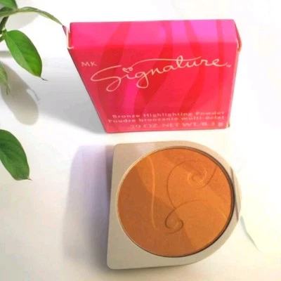 玫琳凯 ~ 签名铜亮粉 ~ 全新带盒 — 第 1/2 张图片