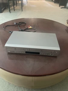 Samsung DVD-V5500 DVD VCR Combo Player No Remote VHS Works DVD Not Loading - Picture 1 of 1