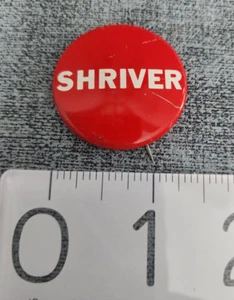 Sargent Shriver for President 1976 Presidential Pin Back Campaign Button - Picture 1 of 2
