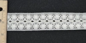 Encaje Tejido - 1 1/2" con - Cru Off Blanco Floral - Por 1,5, 10 yardas longitudes - Imagen 1 de 1