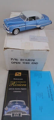 Franklin Mint 1949 Buick Riviera Metallic Blue 1/24 Diecast Car Hard Top w/Box - Image 1 of 4