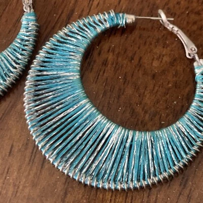 Pendientes de aro abanico chino J CREW cuerda turquesa metálica ÚNICOS nuevos sin etiquetas ❤️tb Foto 1 de 3