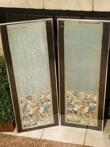 Coppia di 2 antichi pannelli vintage in seta ricamati asiatici cinesi giapponesi incorniciati - Foto 1 di 12