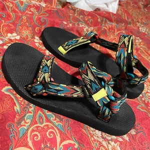 Teva Original Universal Sandals colorful Womens Sz 10 adjustable red yellow blue - Picture 1 of 8