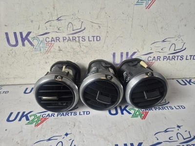 AUDI A3 8P 2008-2012 КОМПЛЕКТ ИЗ 3 ПРИБОРНОЙ ПАНЕЛИ ВЕНТИЛЯЦИОННЫЕ ОТВЕРСТИЯ 8P0820901 - Изображение 1 из 4