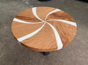 Runder Esstisch aus Kastanienholz nach Maß weiß Epoxidharz | Moderner Tisch aus Kunstharz - Bild 1 von 9