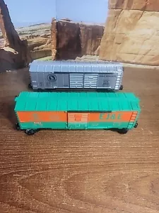 Lionel O Gauge E.J.&E. and Great Northern Boxcars - Picture 1 of 24