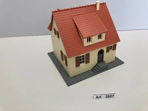 Piko 61826 H0 casa dei coloni, casa già costruita, scala 1:87 - Foto 1 di 8