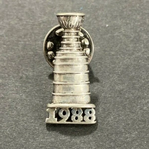 Vintage 1988 Stanley Cup NHL Edmonton Oilers Wayne Gretzky Press Pin - Picture 1 of 3