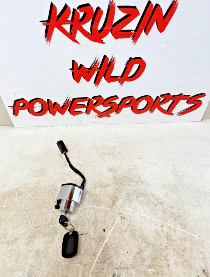 2007 Victory Kingpin Ignition Switch & Key - Image 1 of 4