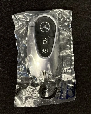 Mercedes-Benz Smart Remote Key Fob - TESTED - Image 1 of 2
