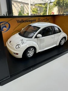 Gate Models (AUTO art) VW BEETLE 1/18 Die Cast Model Car VOLKSWAGEN Rare White - Picture 1 of 19