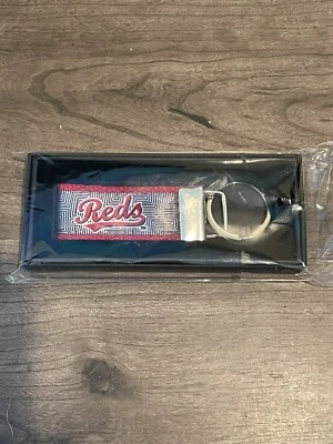2022 Cincinnati Reds Mother’s Day Keychain! SGA! New In Original Package! - Image 1 of 2