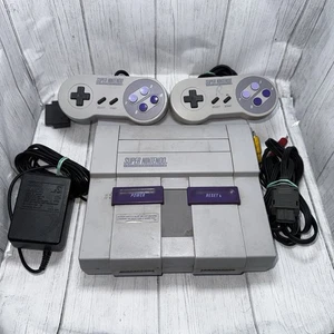 SNES (SNS-001) Super Nintendo System Konsole Konvolut mit Original Kabeln und Controllern - Bild 1 von 20
