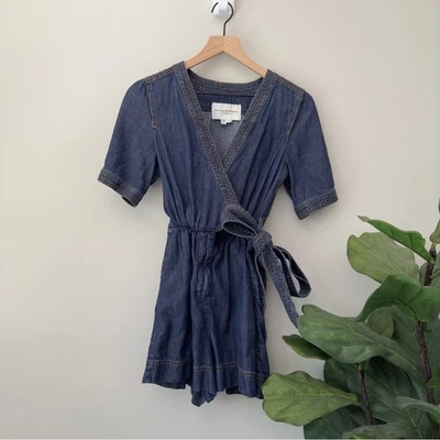 Pantalones Cortos de Denim Pilcro and the Letterpress Mameluco Envolvente Corbata Anthropologie Jean Azul Foto 1 de 4