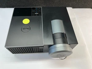 DELL 4220 DLP XGA PROJECTOR 4100 LUMENS 520   LAMP HOURS - Picture 1 of 7