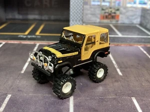 1976 Jeep CJ-5 Lifted 4x4 Truck 1/64 Diecast Custom Off Road 4WD CJ5 Greenlight - Picture 1 of 12