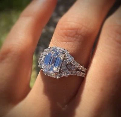 Anel de noivado de ouro branco 14k corte esmeralda diamante 2,55 quilates simulado no tamanho 7,5 - Imagem 1 de 3