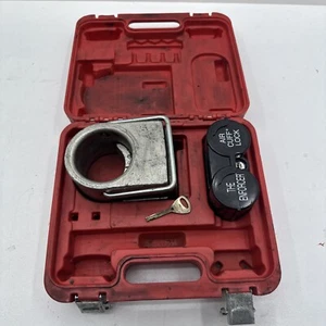 The Enforcer King Pin Lock Part Truck Semi Trailer Towing Security w/Keys - Foto 1 di 5