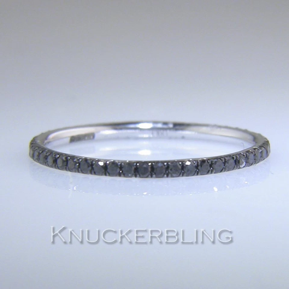 Anillo de eternidad de diamantes negros: oro blanco de 18 quilates corte brillante certificado de 0,30 quilates Foto 1 de 1