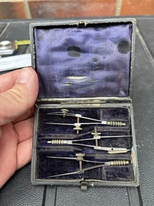 Antikes Mathe Set kleine Lederbox Kurioses Stück Designartikel ausgefallene Größe 5p - Bild 1 von 3